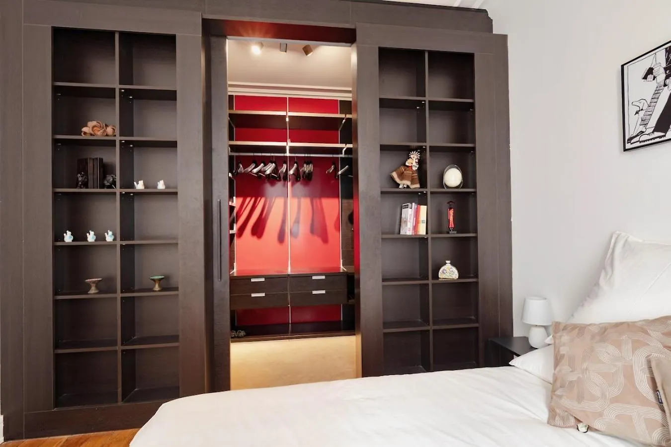 Charming French Style With Eiffel Tower View Prime Location Near Attractions باريس
