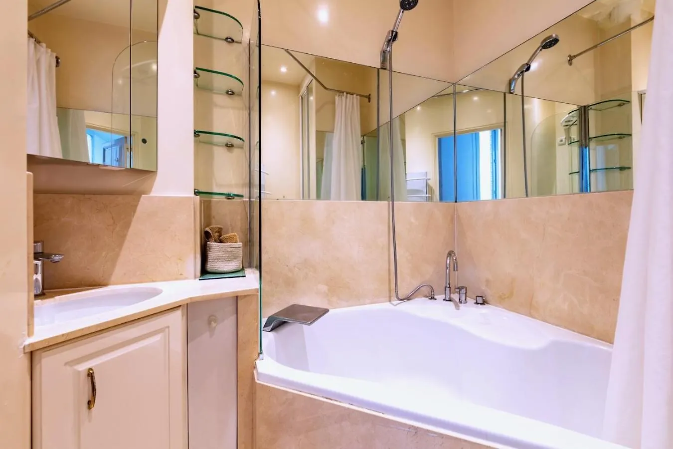 Lägenhet Charming French Style With Eiffel Tower View Prime Location Near Attractions Paris